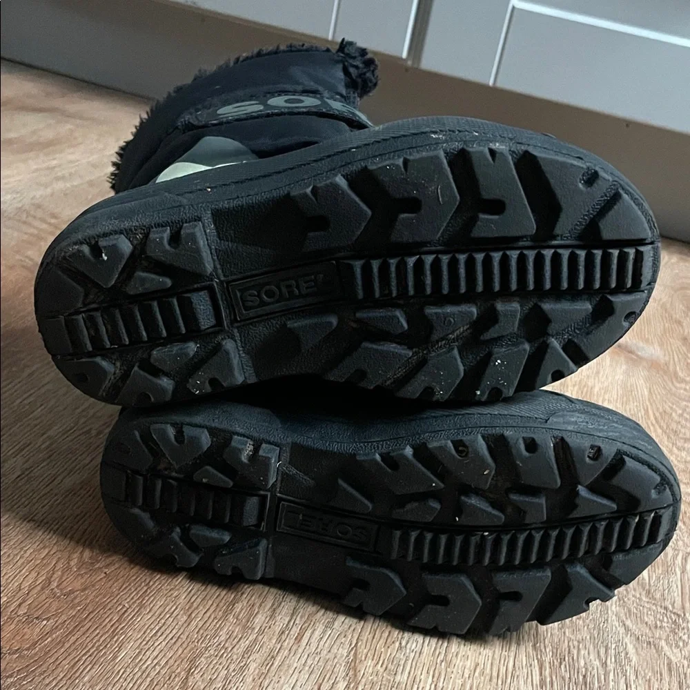 Sorel‎ Kids Black Snow Boots Waterproof Lined Winter Boots Strap Closure Great